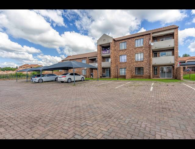 2 BEDROOM APARTMENT FOR SALE IN NOORDWYK